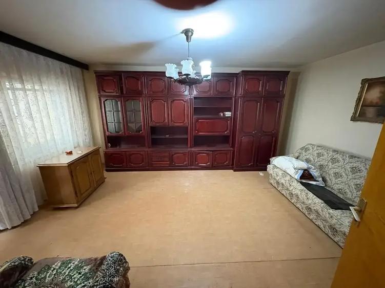 Garsoniera Mare 40 mp De Vanzare Lacul Tei Strada Gheorghe Titeica - 4