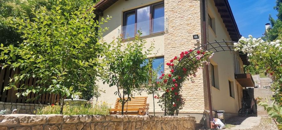 Casa individuala de inchiriat 165 mp cu gradina Grigorescu - 1