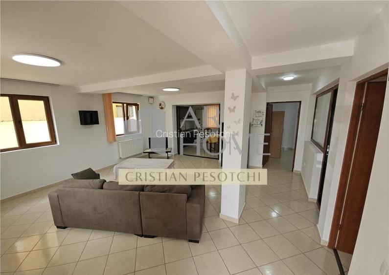 Apartament 3 camere, Ploiesti, zona Sud, cu piscina Apartament 3 camere, Ploiesti, zona Sud, cu piscina