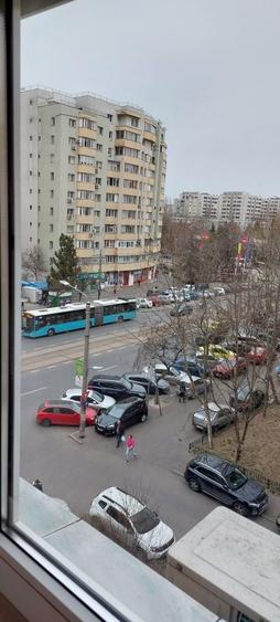 Apartament cu 4 camere decomandat în Chișinau