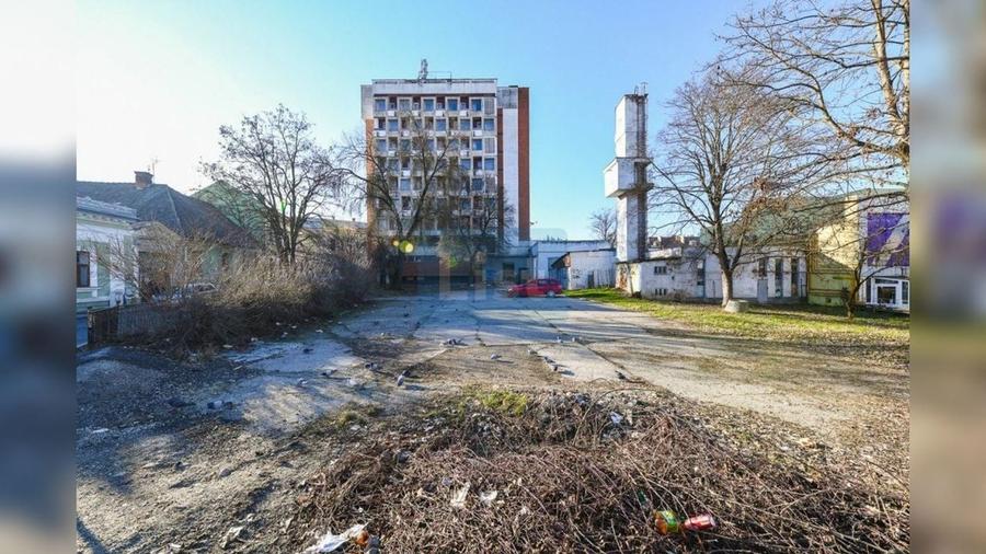 De vanzare Hotel, nefunctional, 70 camere + teren 3590 mp, Dej - 8