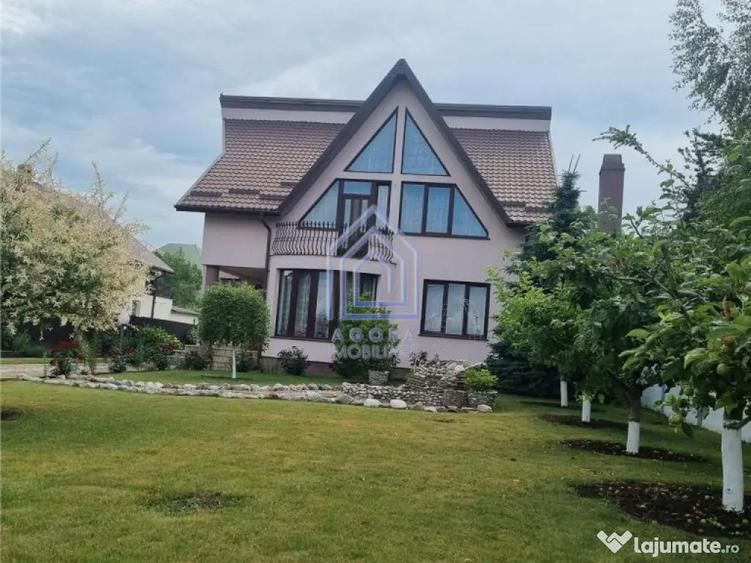 Vila de 200 mp cu anexe 40 mp si teren 1600 mp - 9