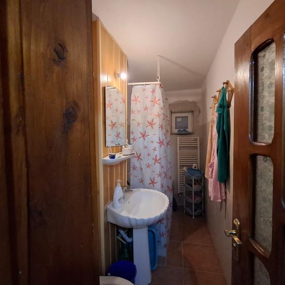 De vanzare apartament cu 4 camere , etaj 2 - 4