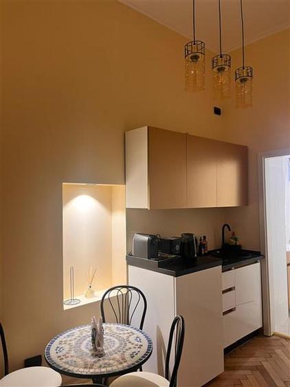 Eleganta si farmec in Centrul Istoric, Brasov - 2