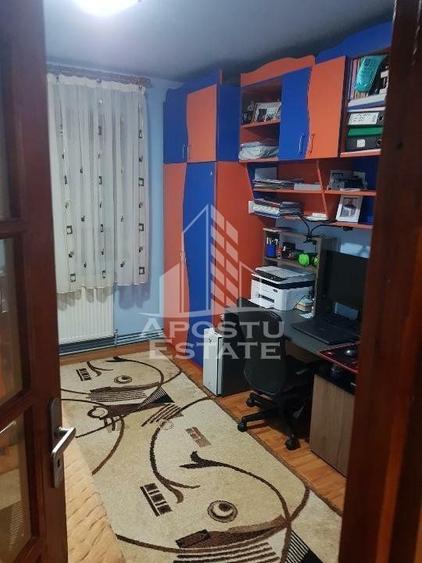 Apartament  cu 2 camere, decomandat, situat in  zona Iosefin - 7