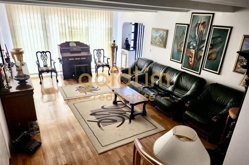 VILA IMPOZANTA P+3 /TEREN 800MP/ VEDERE PANORAMICA ASUPRA ORASULUI/ULTRACENTRAL - 12