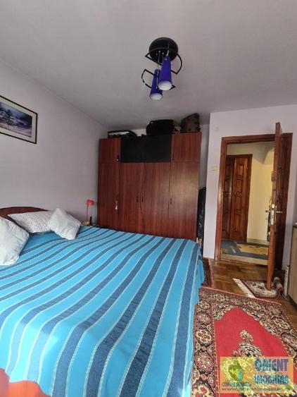 Tomis Nord, Rovere, de vanzare 3 camere, decomandat, gaze - 6