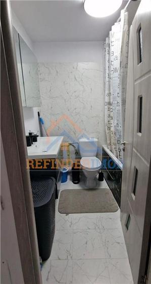 Apartament de vanzare cu 3 camere, zona Titan - 9