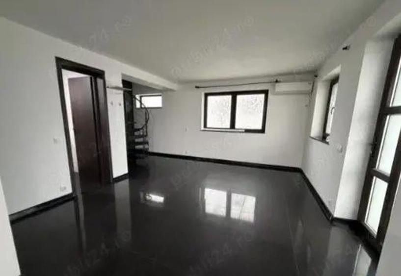 Casa de vanzare P+M Mioveni zona A-uri - 1