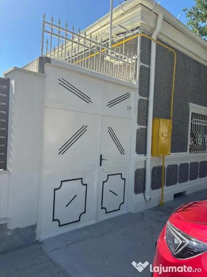Casa de vanzare din caramida cu 5 camere in zona Piata mare. - 4
