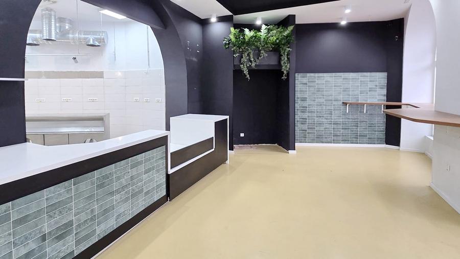 Spatiu comercial vad intens, intersectie bulevarde, vizibilitate maxima - 7