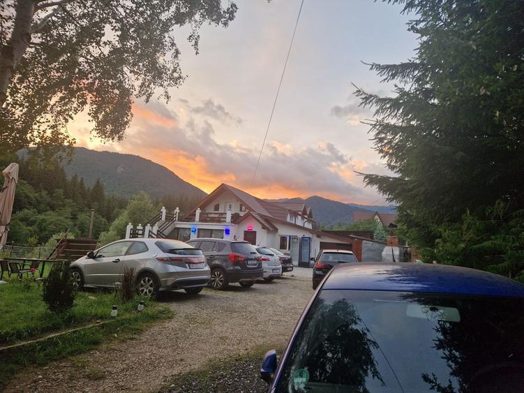 INCHIRIERE Pensiune la Cheia, jud Prahovaa - 2