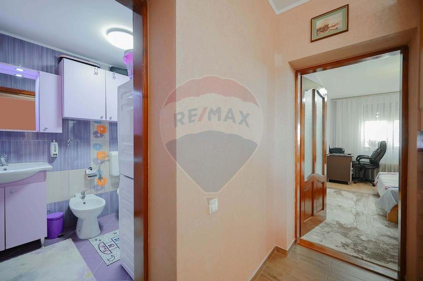 De vanzare Apartament cu 4 camere, langa Podul Centenarului - 30