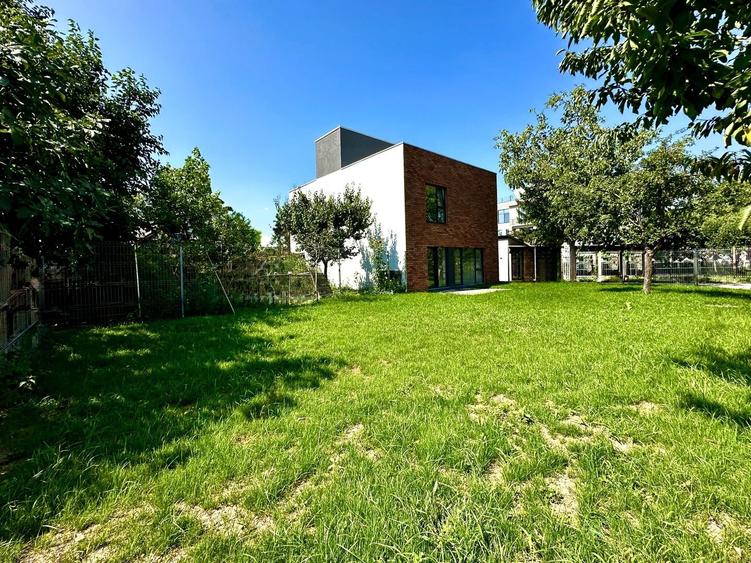 Casa individuala - 149 mp util - terasa rooftop cu jacuzzi de 32 mp - 2