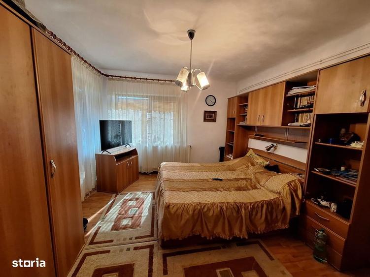 Casa 6 camere de vanzare in Frumu?ani, aproape de Bucure?ti - 1