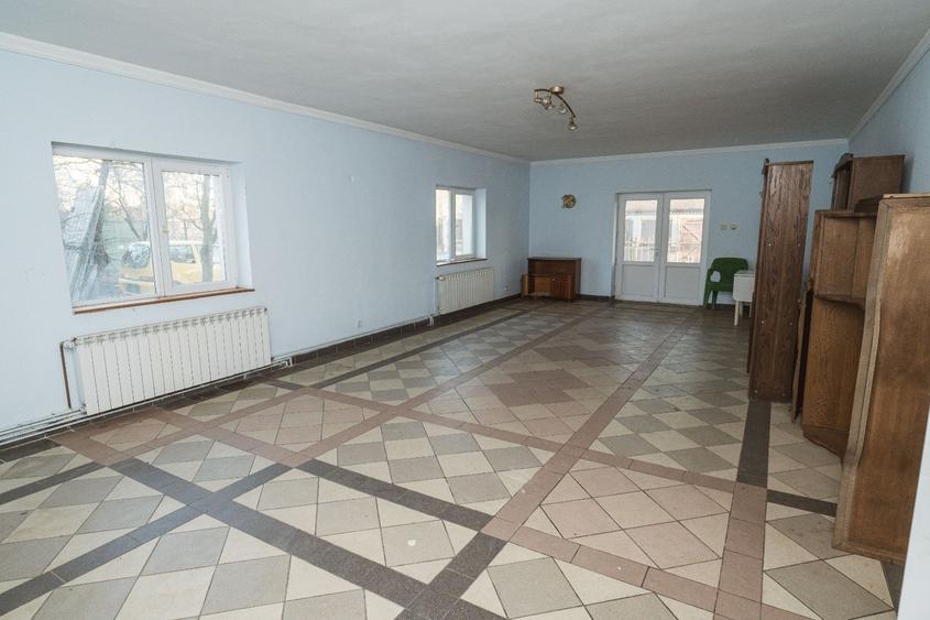 Oportunitate Exclusivă de Investiție în Câmpina Muscel Vila 12+ camere 750 mp - 22