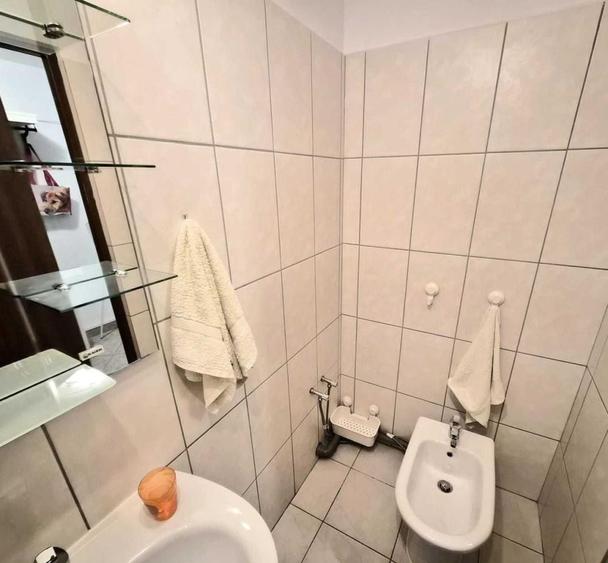 Apartament cu 3 camere decomandat în Băneasa
