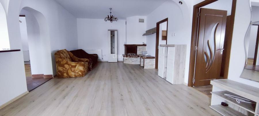 Apartament cu 5 camere decomandat în Ghiroda
