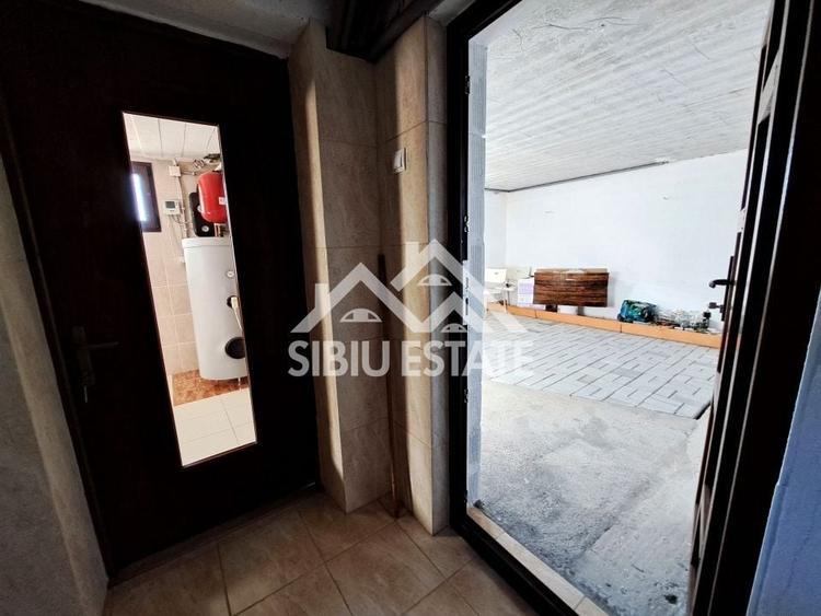 Casa Sibiu cu pivnita si garaj, curte mare - 19
