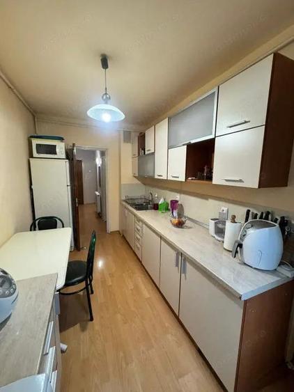 Apartament spa?ios, 3 camere, parter inalt zona lini?tita, VIVO MALL! - 12