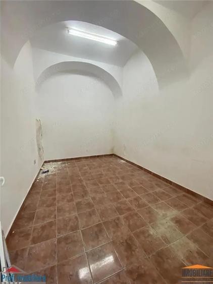 Spatiu Comercial de inchiriat - 5