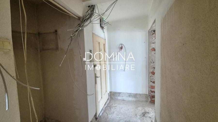Vânzare apartament 3 camere, în Tg. Jiu, str. Nicolae Bălcescu - zonă centrală - 8