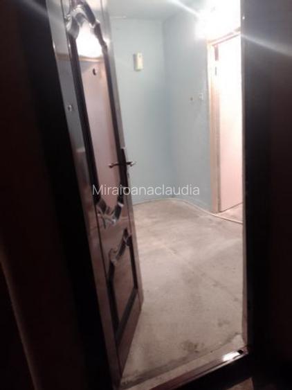 Vând apartament 2 camere ,2 balcoane Vând apartament 2 camere ,2 balcoane