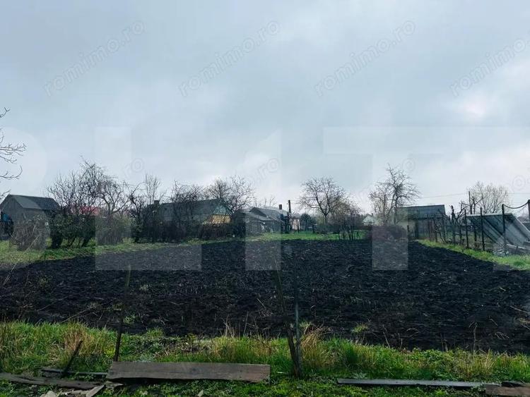 Casa din caramida, cu teren 1900 mp - Calinesti - 4