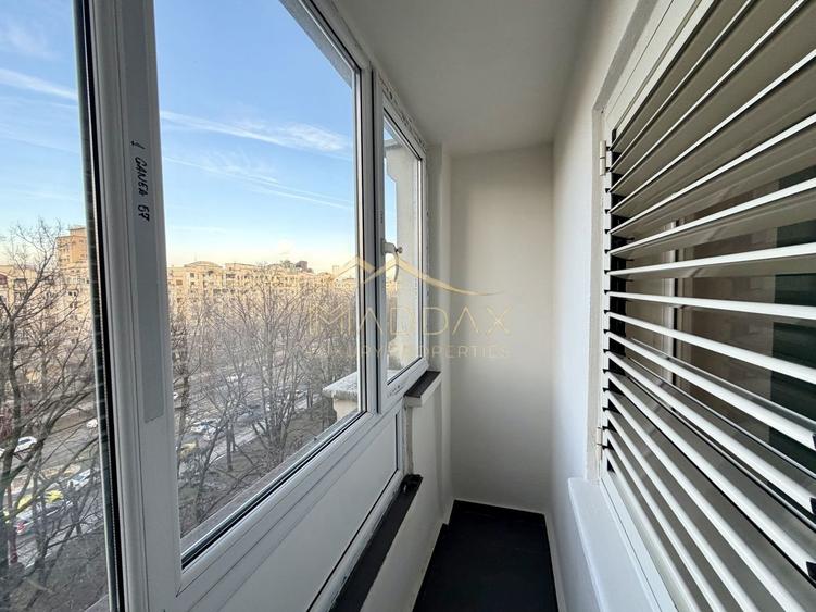 Apartament cu 4 camere *95mpc* // Bulevardul Unirii - 12