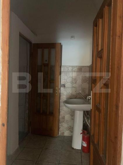 Spațiu comercial, de 60 mp, în Central