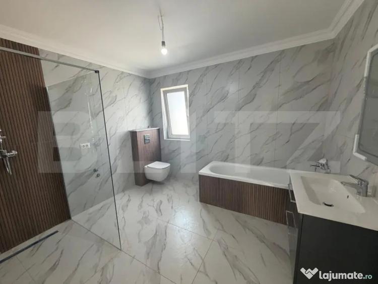 Casă cu 4 camere cu Canalizare în Central