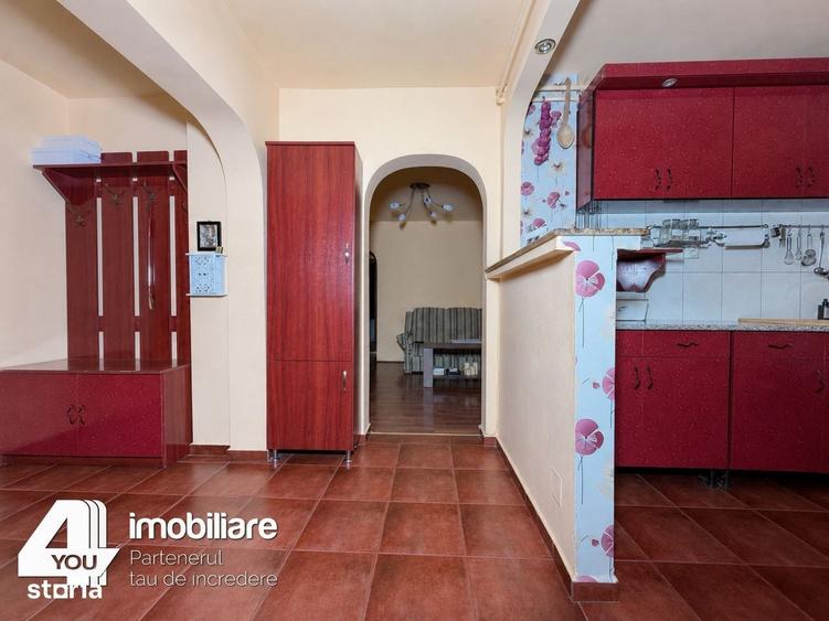 Apartament cu 4 camere semidecomandat în Alfa