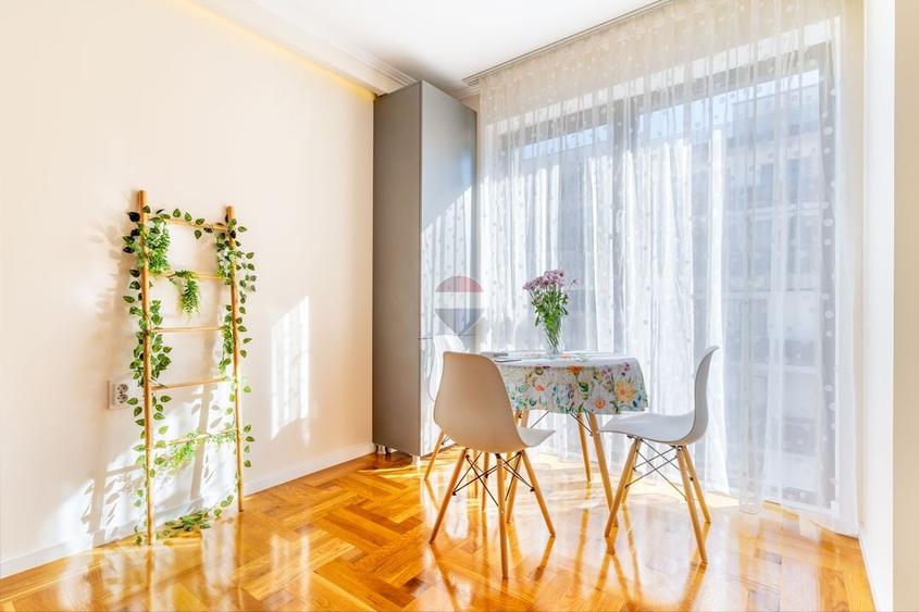Apartament cu 2 camere semidecomandat, mobilat în Bună Ziua