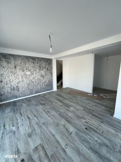 Casă cu 4 camere cu Teren 375 Mp în Clinceni