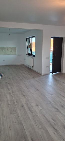 Casă cu 3 camere cu Canalizare în Lumina