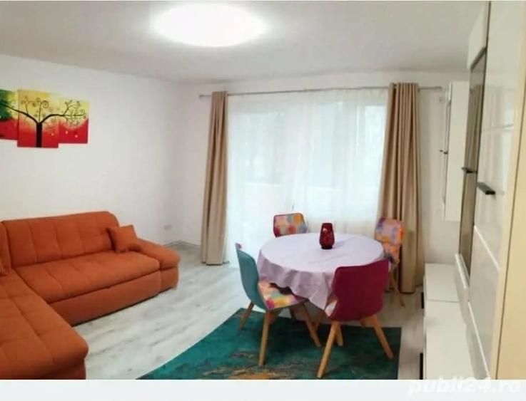 Apartament cu 3 camere decomandat, mobilat în Nicolina