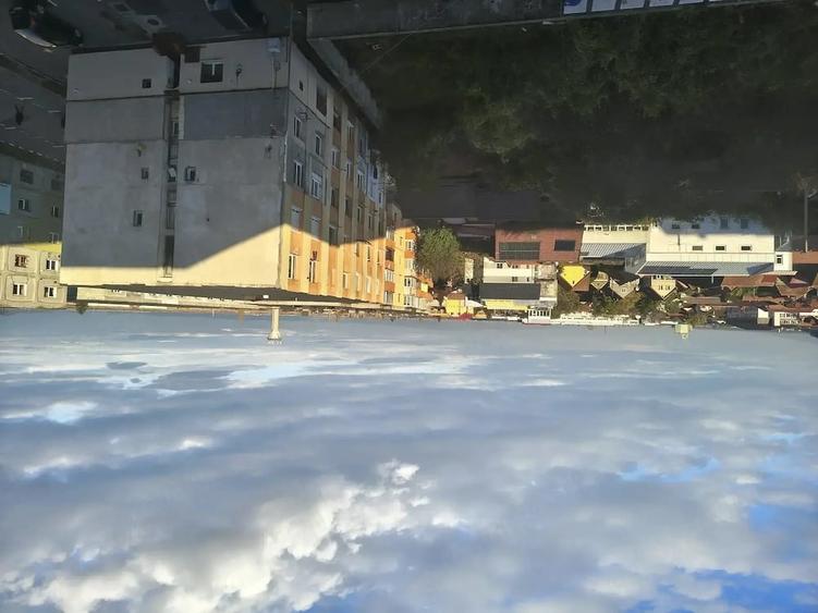 Garsonieră decomandată în Central
