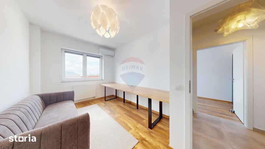 Apartament cu 4 camere decomandat, mobilat în Tractorul
