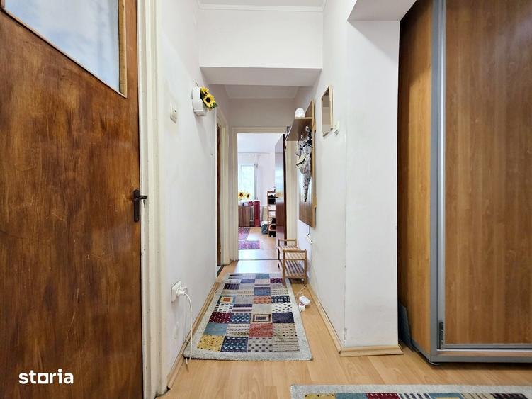 Apartament cu 4 camere semidecomandat în Militari