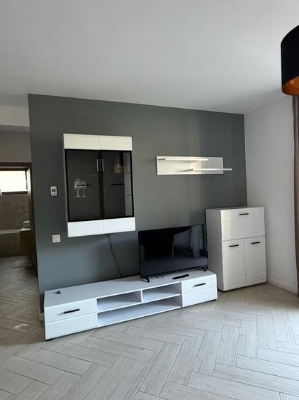 Apartament cu 2 camere semidecomandat în Zorilor