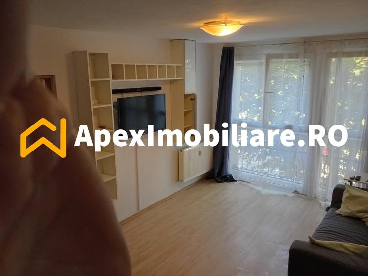 Apartament cu 3 camere semidecomandat, mobilat în 1 Decembrie 1918