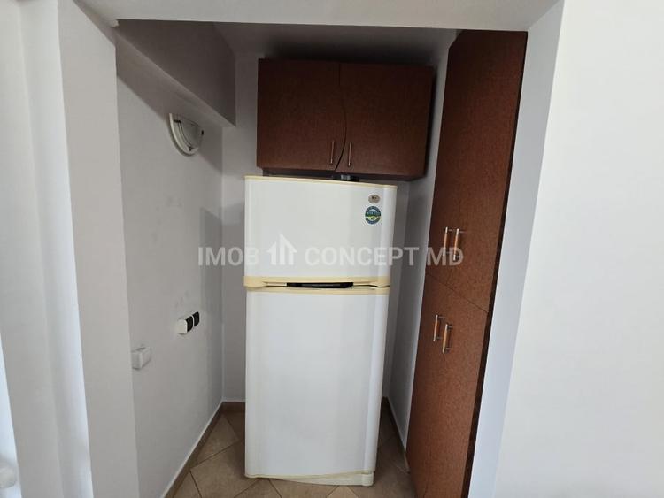 Apartament cu 3 camere decomandat, mobilat în Central