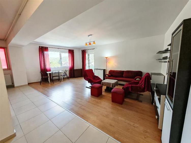 Apartament cu 2 camere decomandat în Răcădău