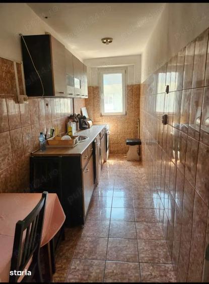Apartament cu 3 camere, mobilat în Pantelimon