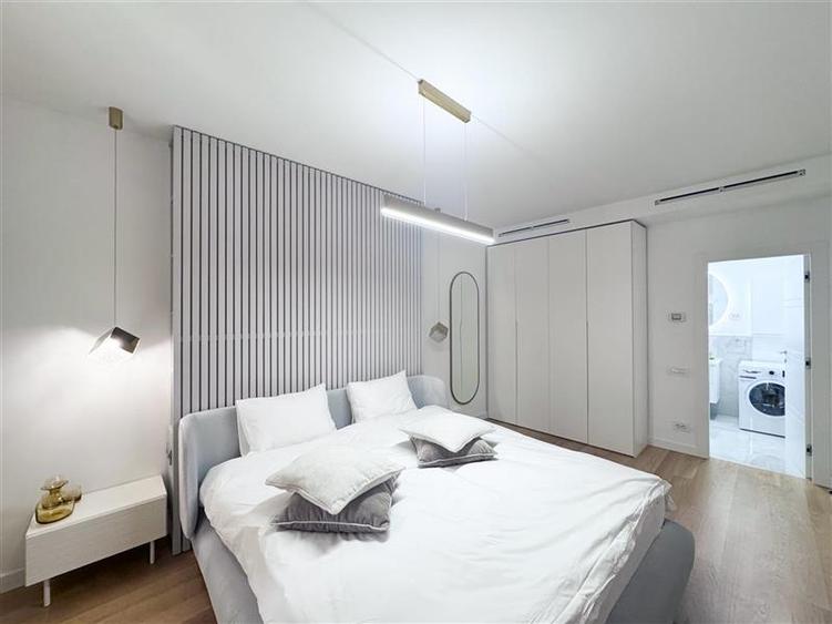 Apartament cu 2 camere semidecomandat, mobilat în Herăstrău