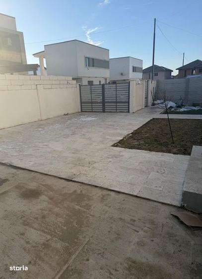 Casă cu 3 camere cu Teren 120 Mp în Central
