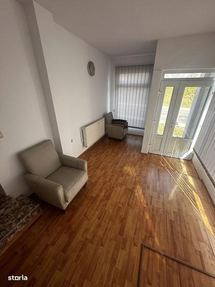 DE VANZARE: Apartament + Spatiu Comercial cart 1 Mai - 3