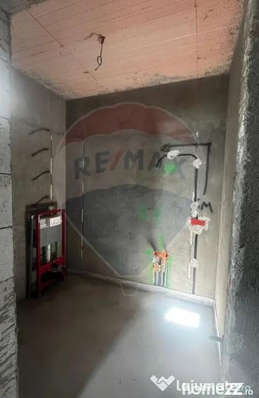Casă cu 4 camere cu Teren 1000 Mp în Șcheia