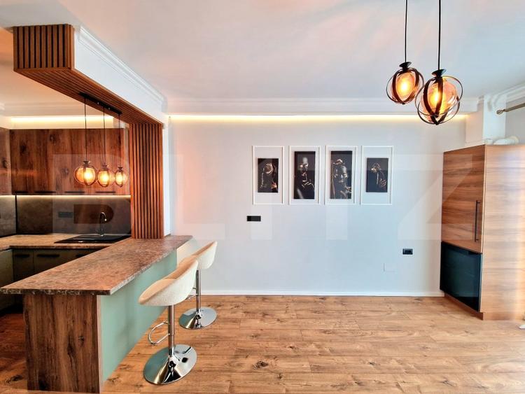 Apartament cu 2 camere semidecomandat, mobilat în Florești
