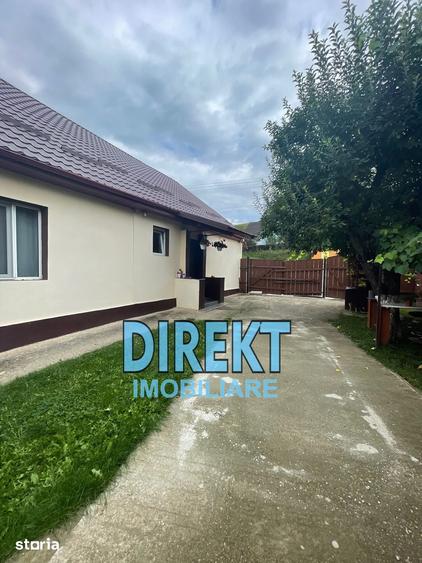 Casă cu 7 camere cu Teren 662 Mp în Teaca